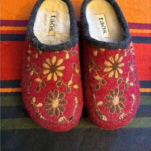 Taos Footwear Red Floral Embroidered Slippers
